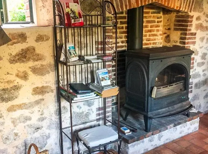 לינה וארוחת בוקר Demeure Du Castel Les Châtelliers-Châteaumur